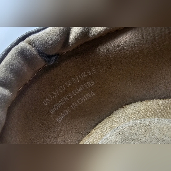 Terrikat Women's Classic Leather Loafers Slip-On Comfort Walking Sz 7.5 Khaki - Picture 12 of 13